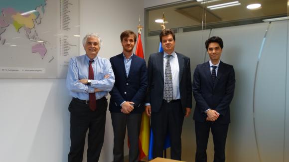 Image (from left to right) of José Luis Curbelo, Alberto Sanchez Navalpotro, Gert Pregel and Rodrigo Madrazo after signing the agreement between COFIDES and INBONIS