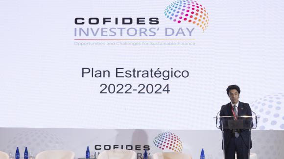 El director general de COFIDES, Rodrigo Madrazo, durante la sesión inaugural