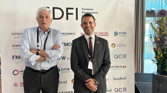 El presidente y el director general de COFIDES, José Luis Curbelo y Miguel Tiana, en la Junta General de EDFI.