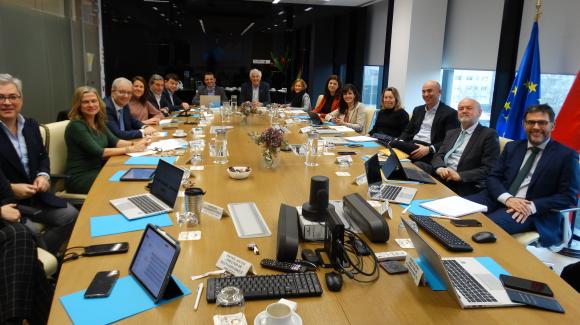 Imagen de una reunión del Consejo de Administración de COFIDES celebrada en 2024. 