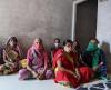 Imagen de un grupo de mujeres durante un encuentro con miembros de Gawa Capital y Pahal.